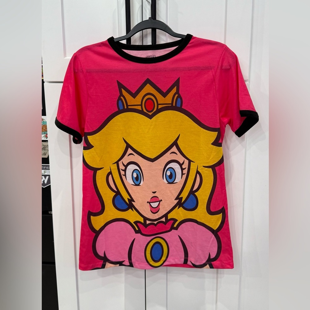 Universal Studios Super Nintendo World Epic Universe Princess Peach Ringer Tee